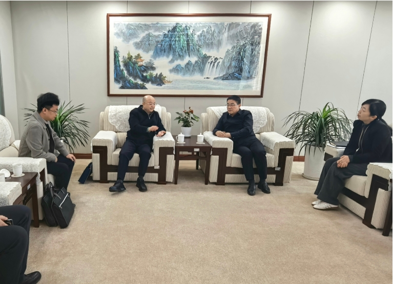 陳高志拜會(huì)陜西省市場(chǎng)監(jiān)管局局長(zhǎng)張小平.png